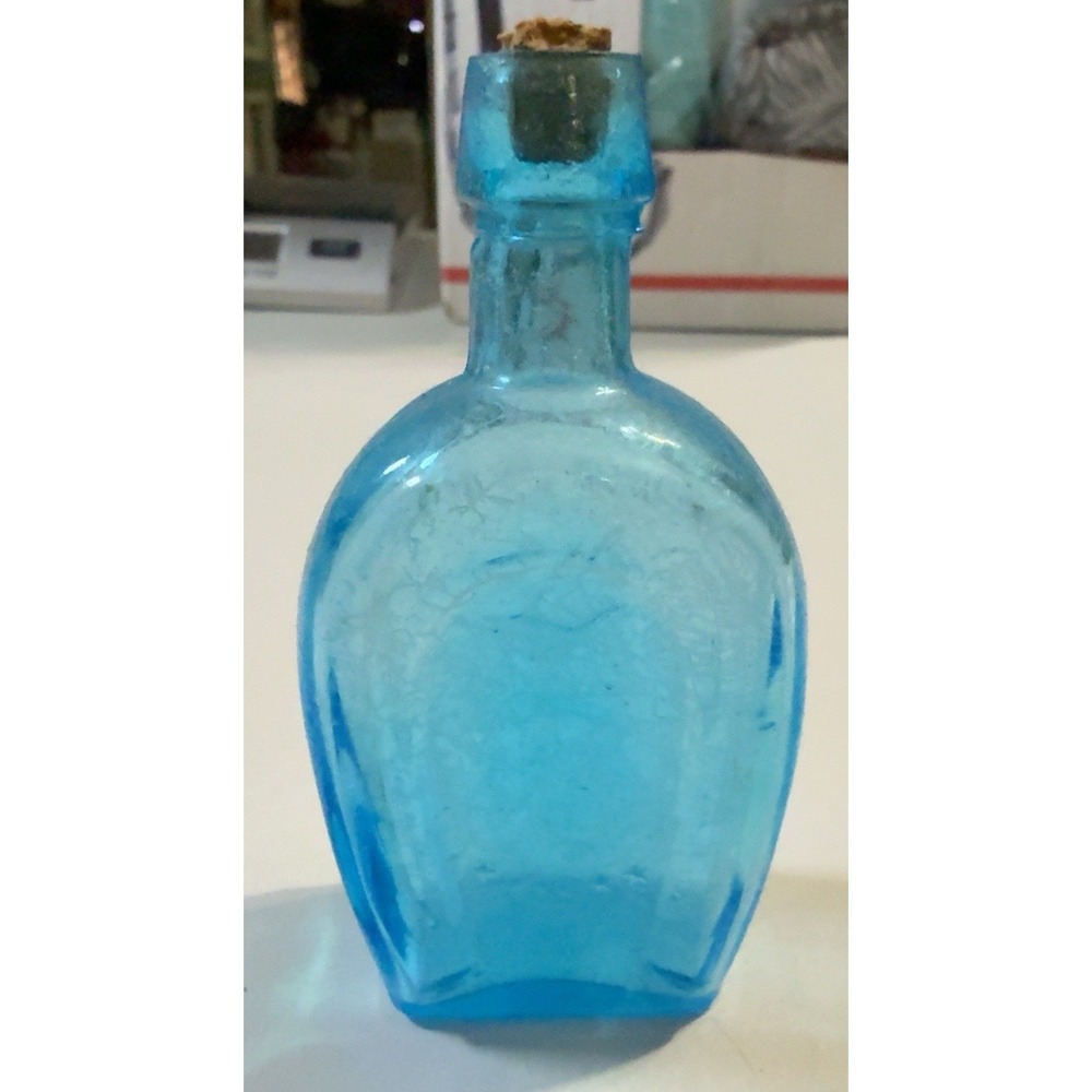 T20229-Antique Vintage Aqua Blue Glass Medicine Bottle